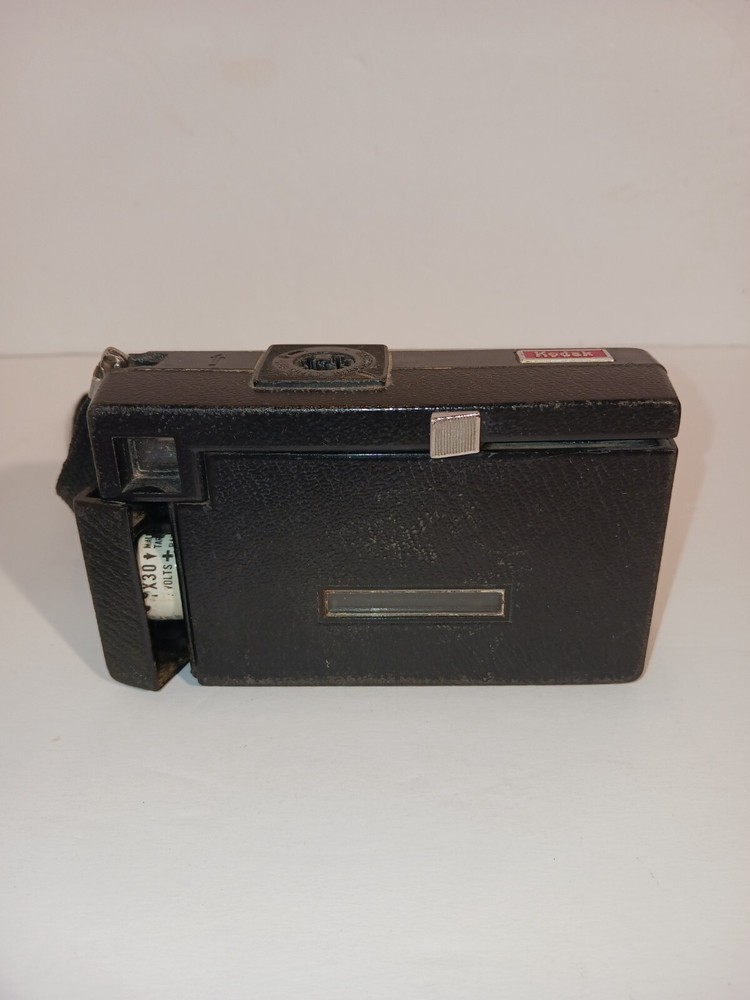 Kodiak Instamatic X-35 Camera -- Needs TLC