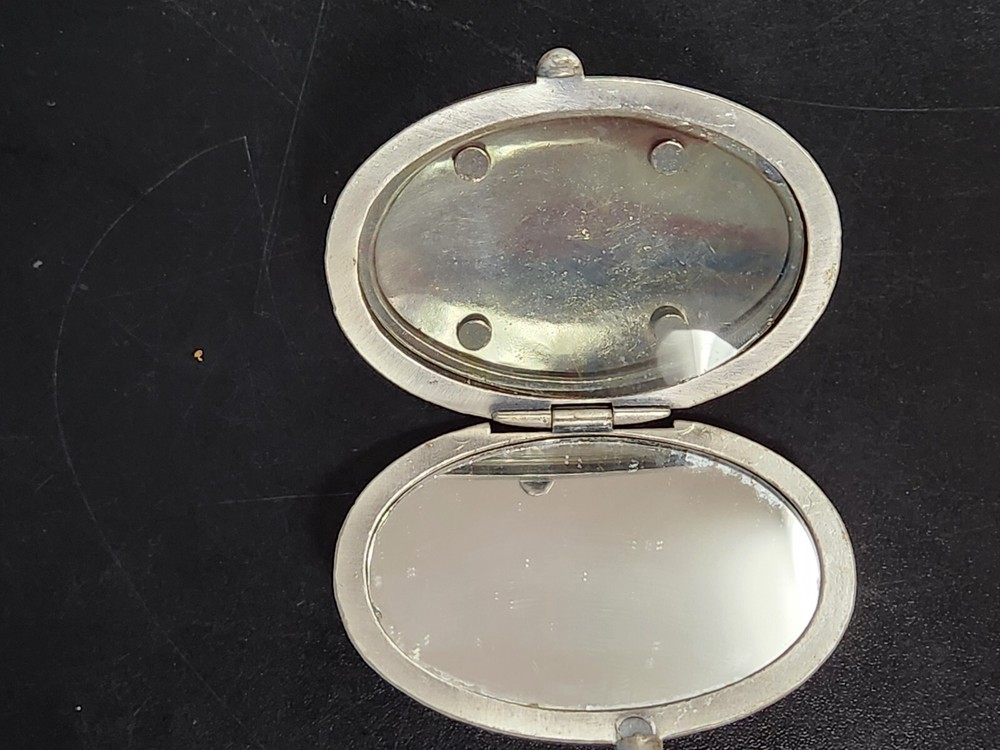Butterfly Oval Retro Makeup Pocket Mirror