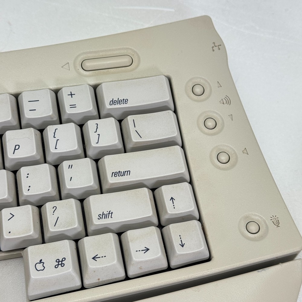 Vintage Apple Mac Adjustable Keyboard M1242 + Numeric Keypad & Disk Ergonomic