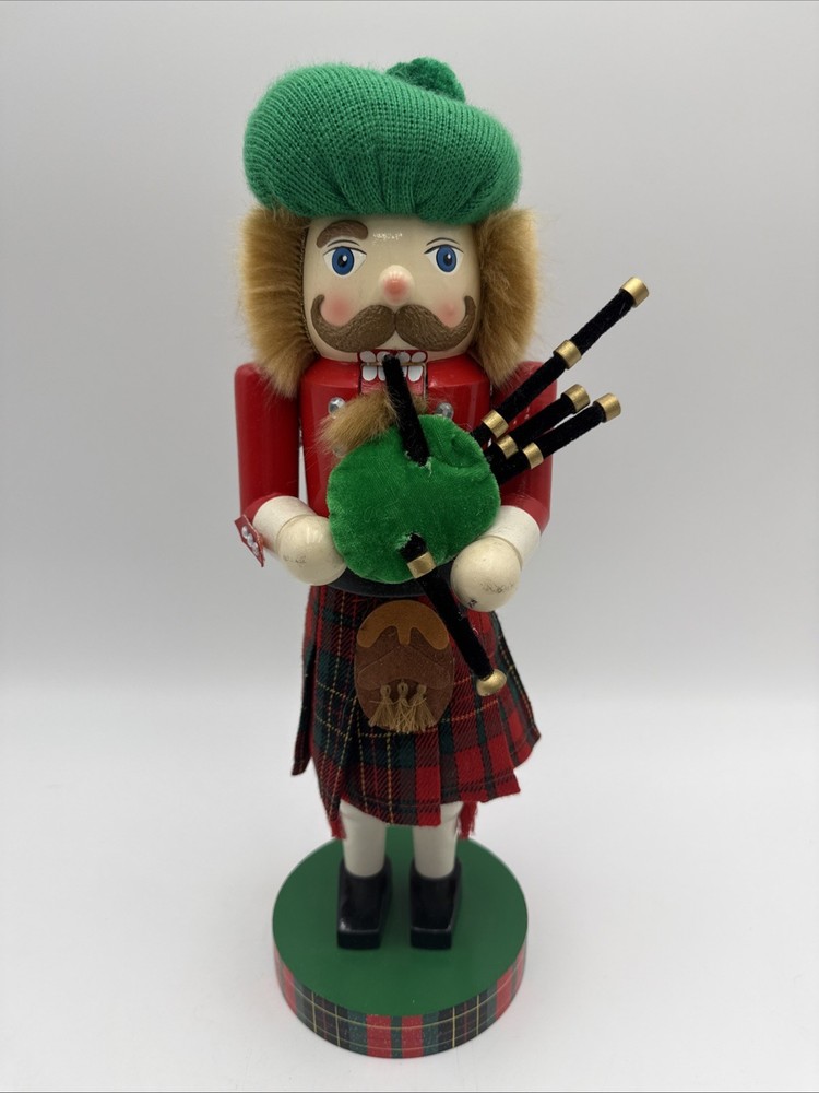 Nutcracker Village 2003 Wooden SCOTSMAN Nutcracker 14” with Box