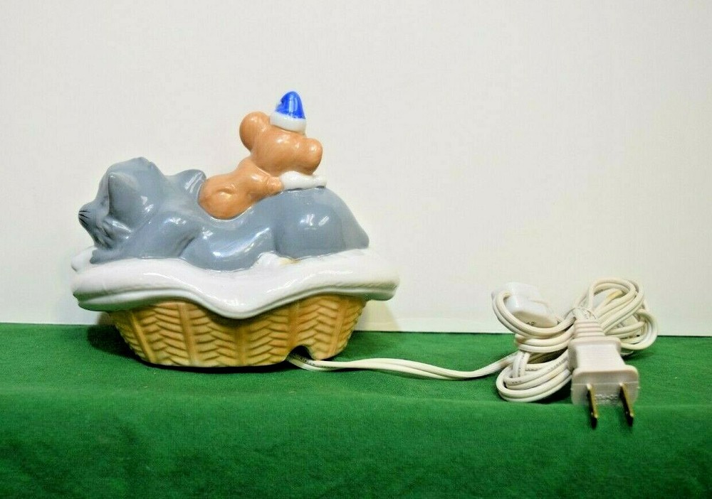Tom & Jerry Nightlight - Mint in original box.