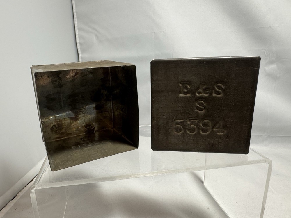 VINTAGE E&S SQUARE TEA TIN 5394