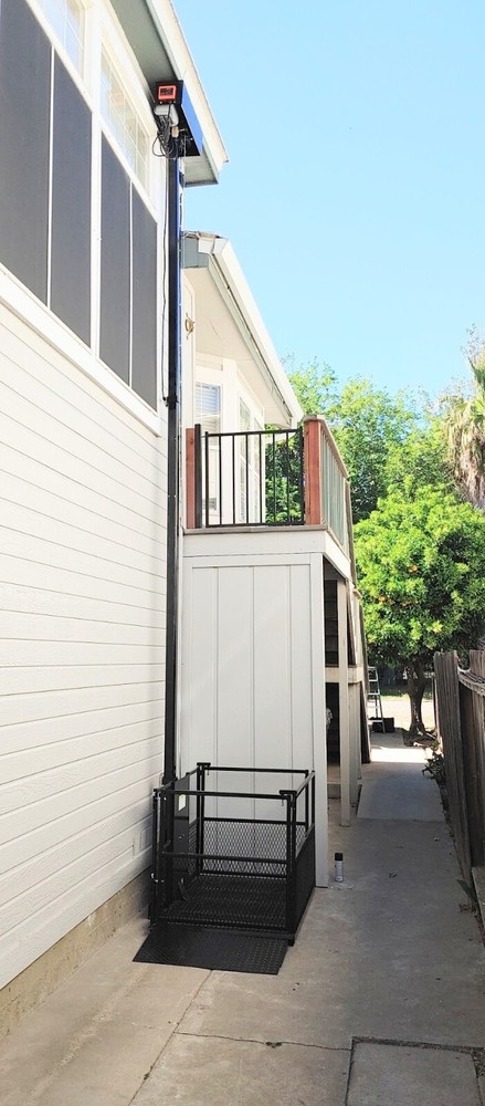 Wheelchair Platform Lift/Elevator - 18 ft