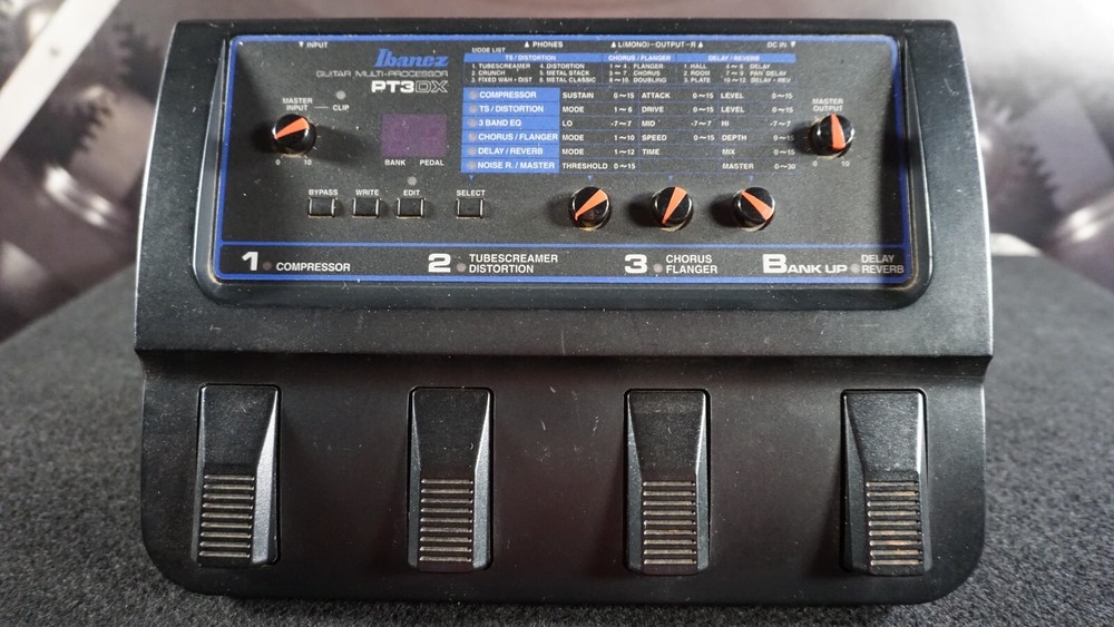 Zoom 1010 Advanced Guitar Effects Processor