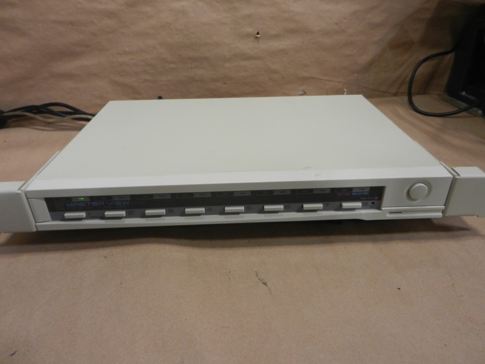 Aten Master View Pro KVM Switch CS-128A - With CABLES ! ! !