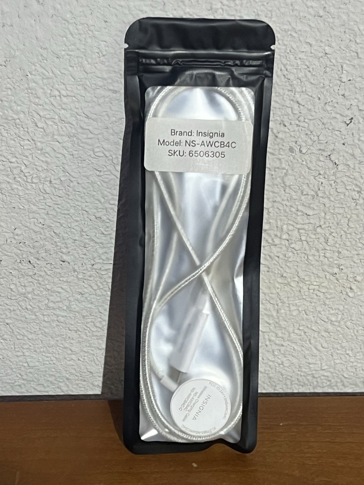 Insignia- Apple Watch Magnetic Charging Cable (4') - White