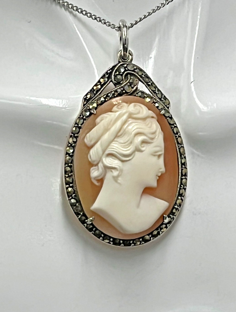 Graceful Charm – Silver Marcasite & Shell Cameo Pendant