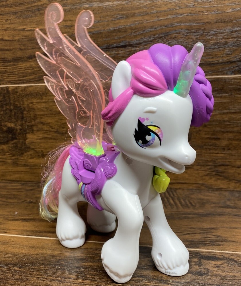 Hatchimals Interactive Unicorn Pegasus Rainbow Braids Lights Up Talks