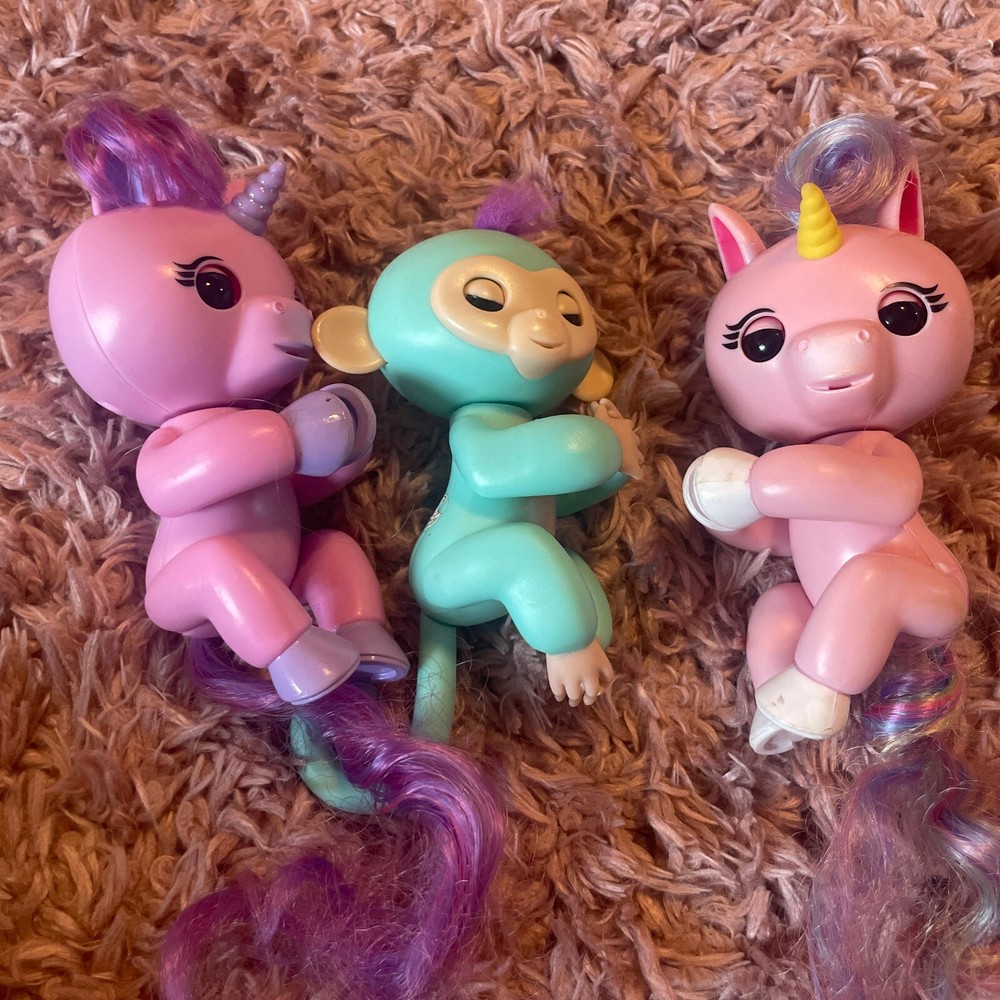 Lot 3 Fingerlings Interactive Baby Monkey Unicorn