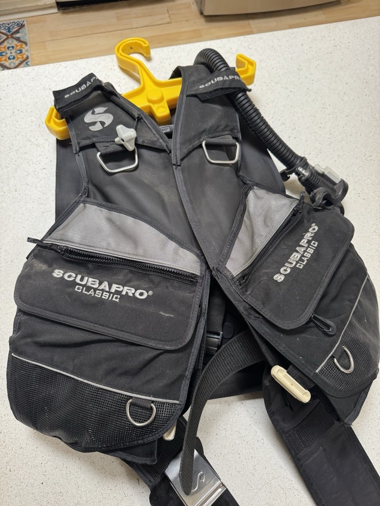 Scubapro Classic BCD size Medium with Buoyancy Weight