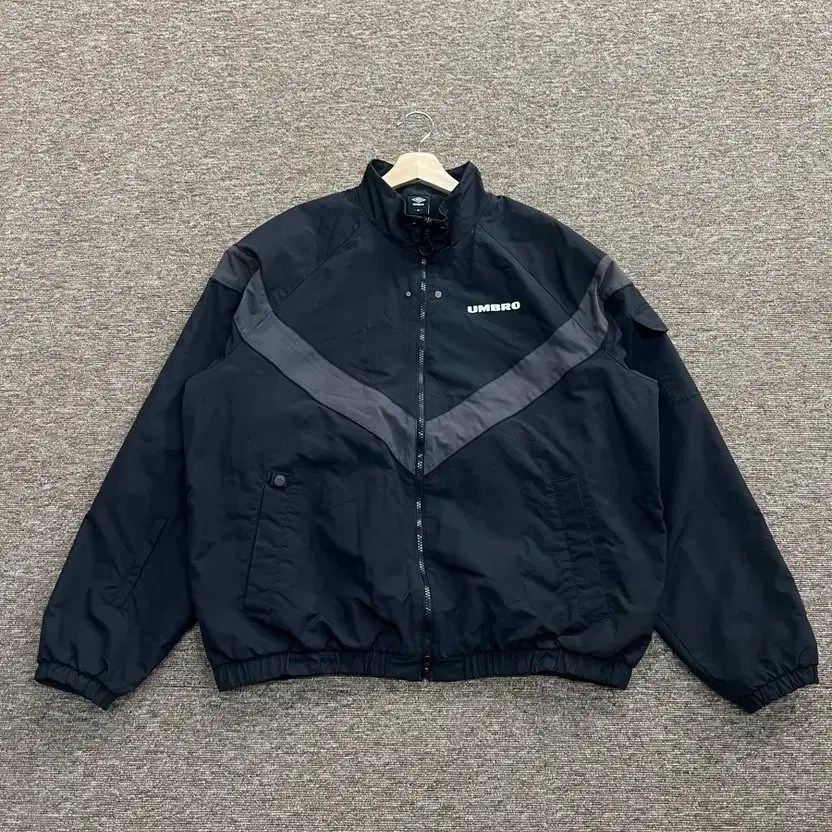 Umbro Black Windbreaker Jacket Size 100 Official