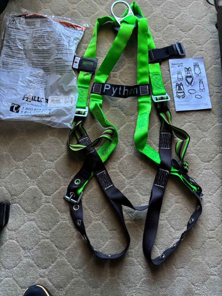Miller DuraFlex Python Full Body Harness P950-4/UGN