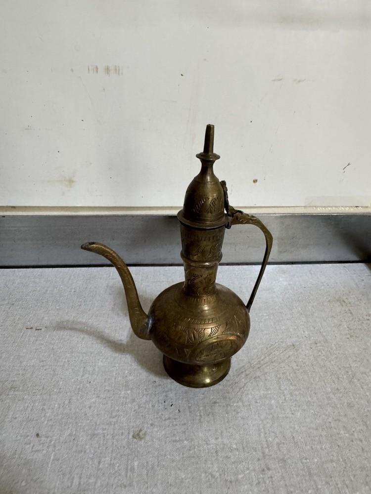 Vintage Middle Eastern/India Dallah Pot/Ewers Pitcher Etched Brass