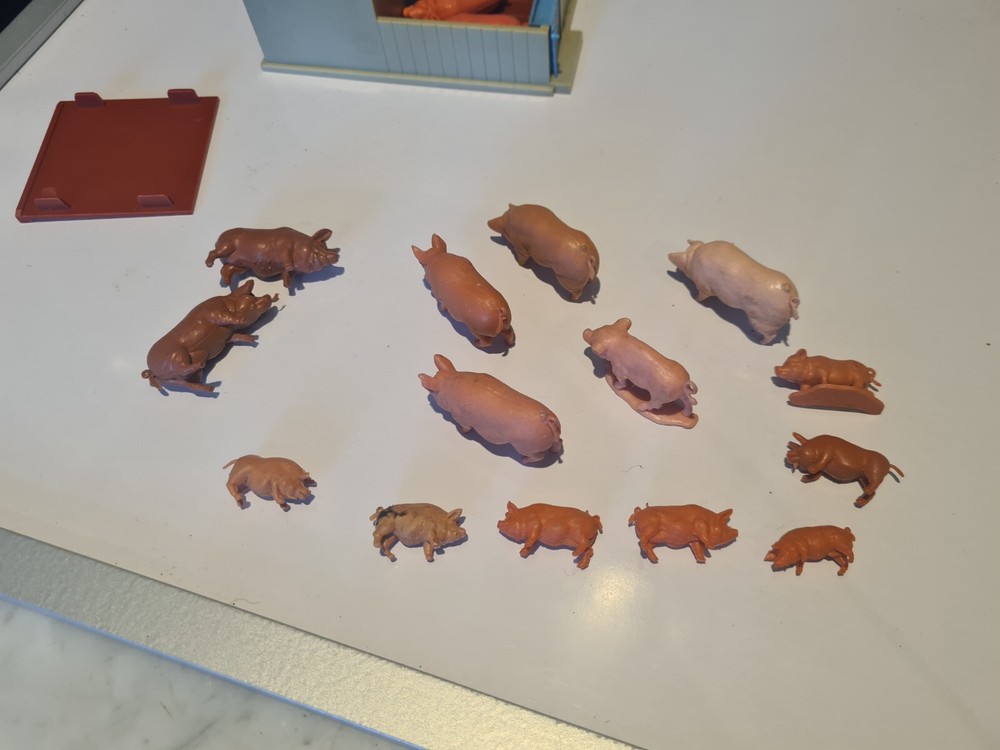 Vintage Britains Pigsty Please Read Description