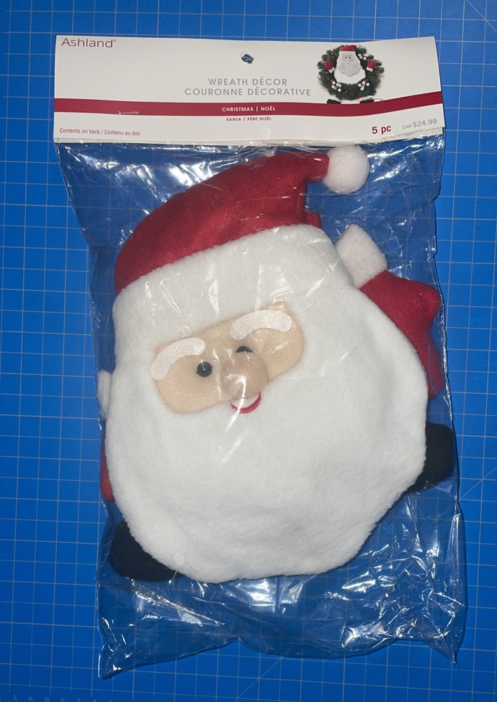 Ashland Wreath Decor Santa 5 Pieces