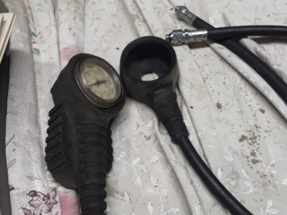 2 Scuba Diving Gauge Sets