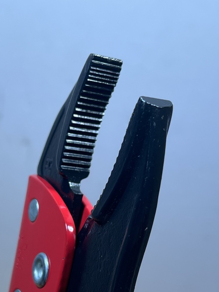 Blue Point Red Locking Clamp Adjustable Locking Pliers VGP12110