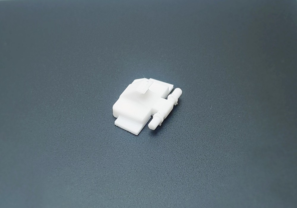 Closing Front Bottle Holder VW T5 (compatible 7H5 858 920)