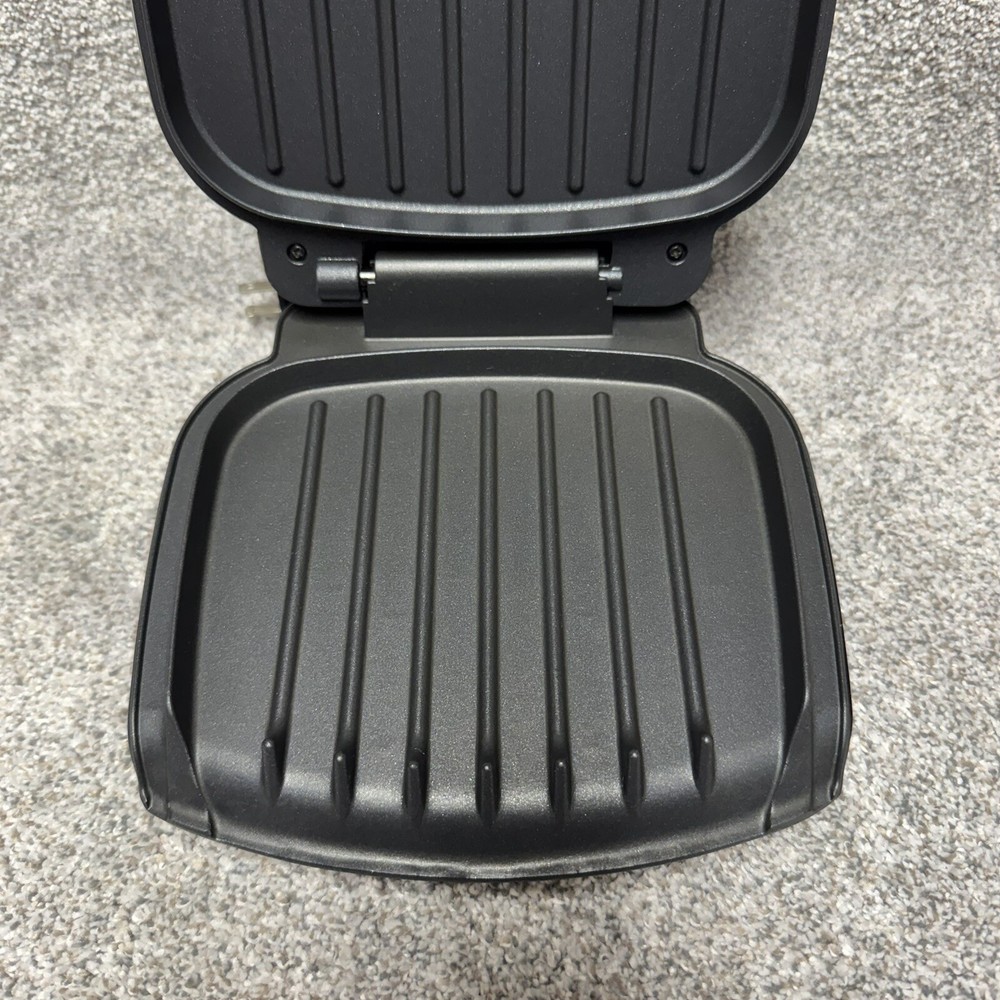 George Foreman Lean Mean Fat Reducing Grilling Machine Model GR10AS Silver