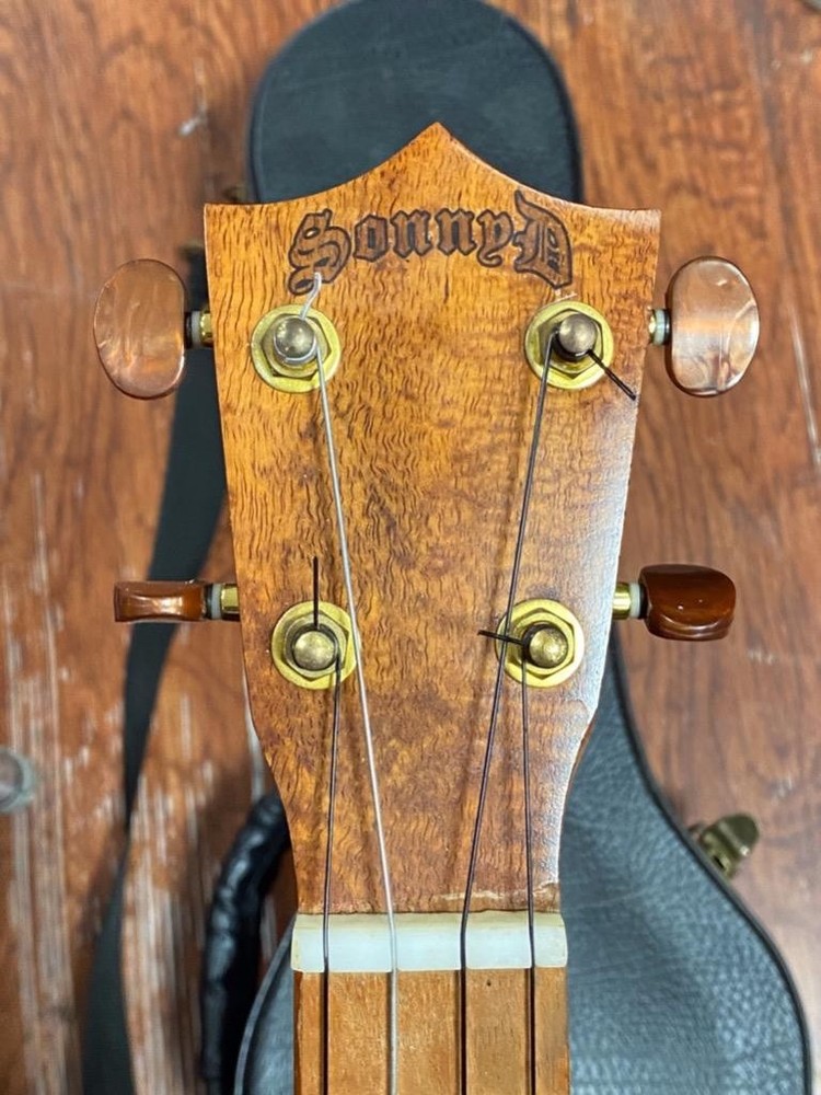 SONNY D TENOR KOA UKULELE W/ HARD CASE.