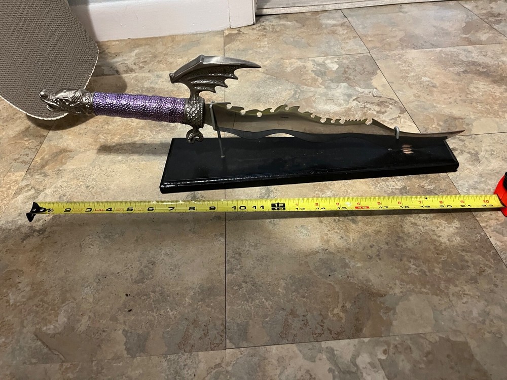 decorative dagger - flying dragon - ornate