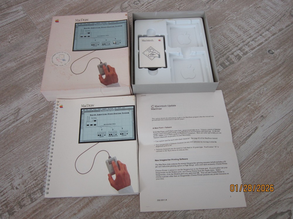 Apple Macintosh MacDraw Software Box w/Manuals & Sealed Cassette  NO SOFTWARE