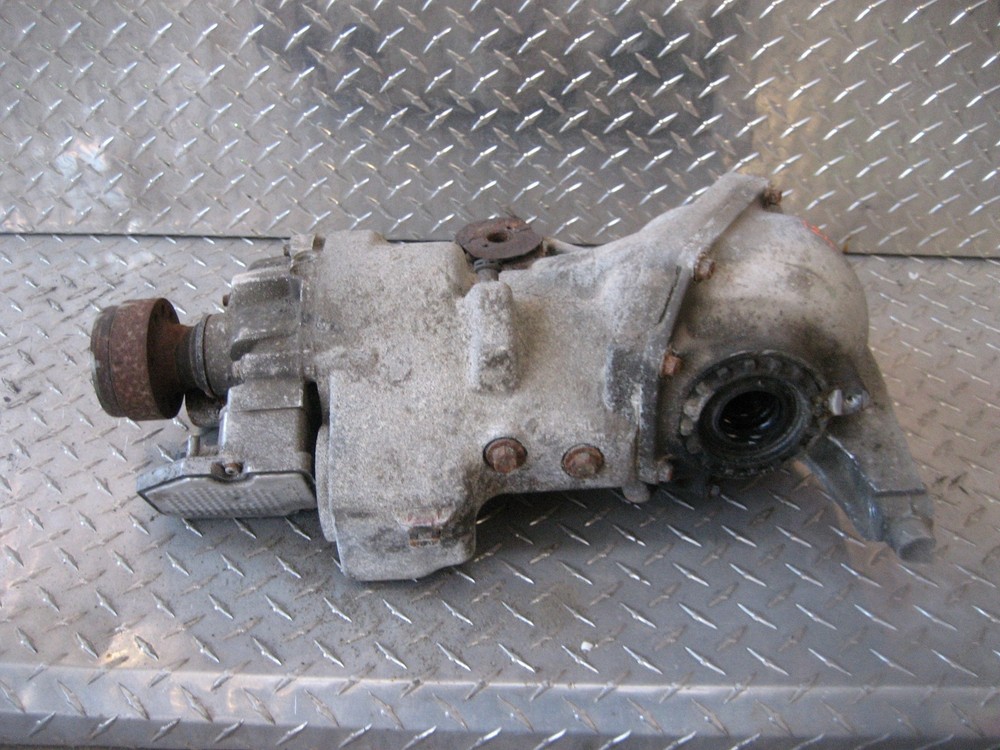 06 FORD FREESTYLE  REAR CARRIER