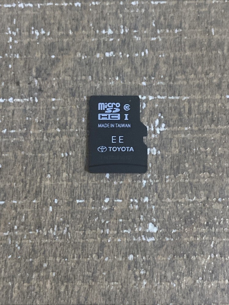 ONE USED OEM TOYOTA NAVIGATION MAP MICRO SD CARD  86271-0E070 EE