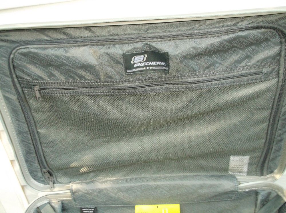 SKECHERS WHITE Hardside 24" Spinner Suitcase