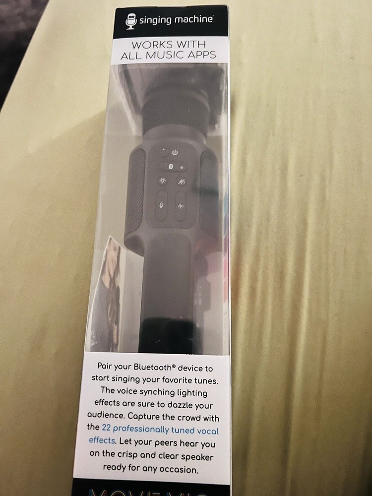 Singing Machine Move Microphone w/ Lighting Effects~Bluetooth~Mic & Speaker~New!