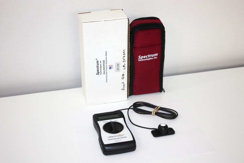 Spectrum Technologies 3415FXSE LightScout Solar/Electric Quantum Meter, Ext Sen