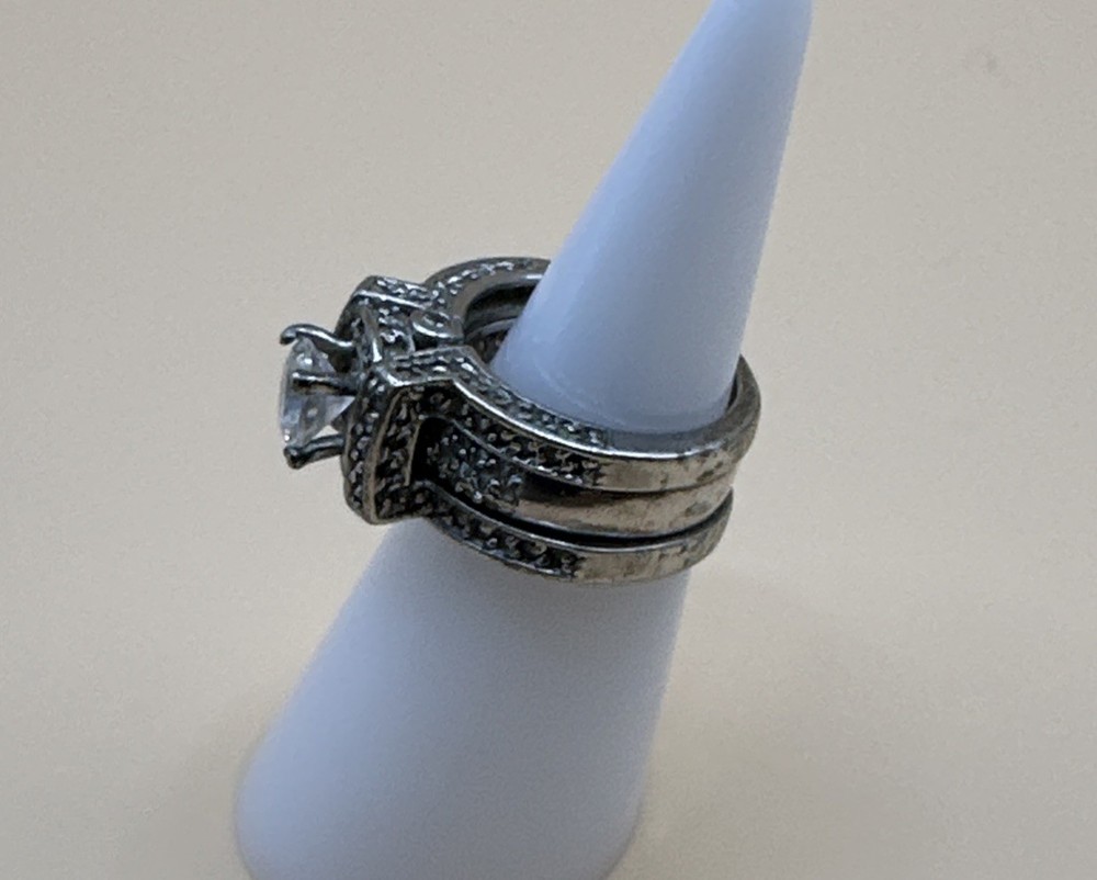 925 Sterling Silver CZ Ring /Size 5