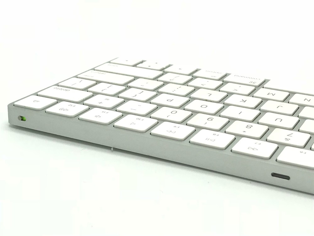 Apple Magic 2 Keyboard A1644 Rechargeable wireless Keyboard lighting bluetooth