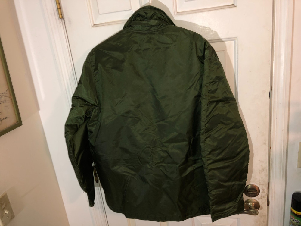Post Vietnam War US Navy Impermeable A-1 Cold Weather DECK Jacket Medium
