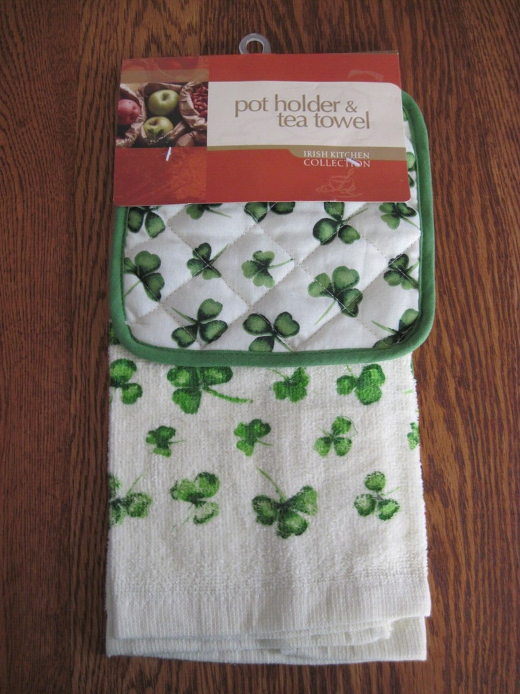 Irish Kitchen Collection Pot Holder & Kitchen Towel Shamrocks