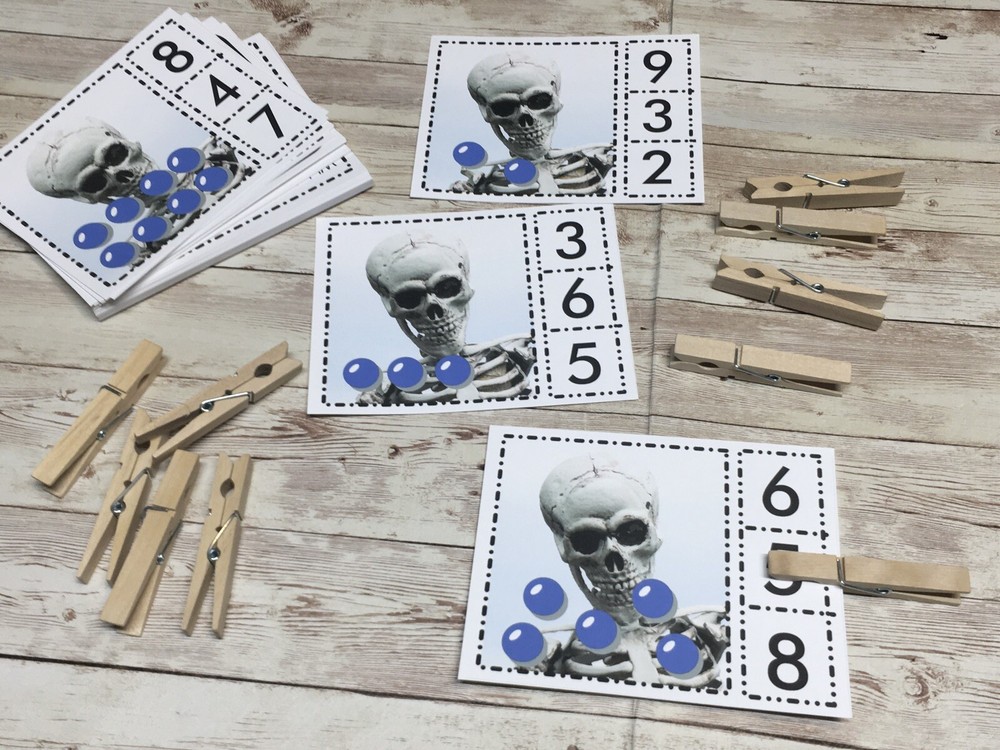 Skeleton count 0 - 20 - Math - Cards for Learning Center 40 Cards