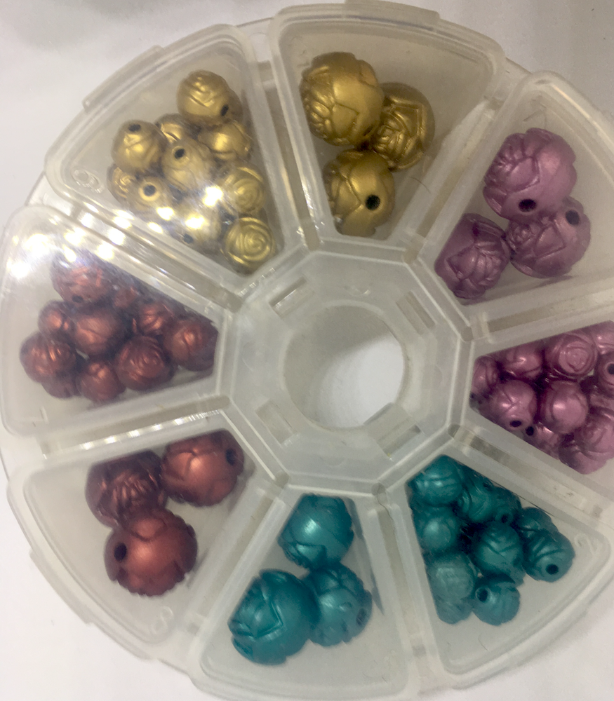 Plastic Container 8 section Organizer Round 4" x 1" inch EMPTY 8 Individual lid