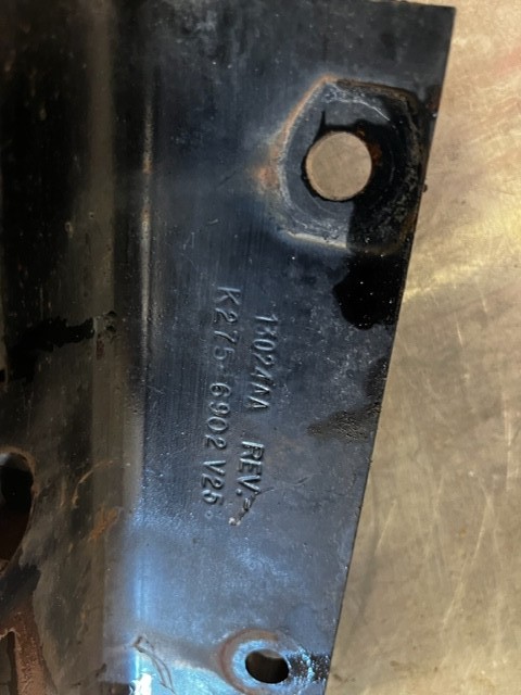 KENWORTH BRACKET-TOWHOOK K275-6902
