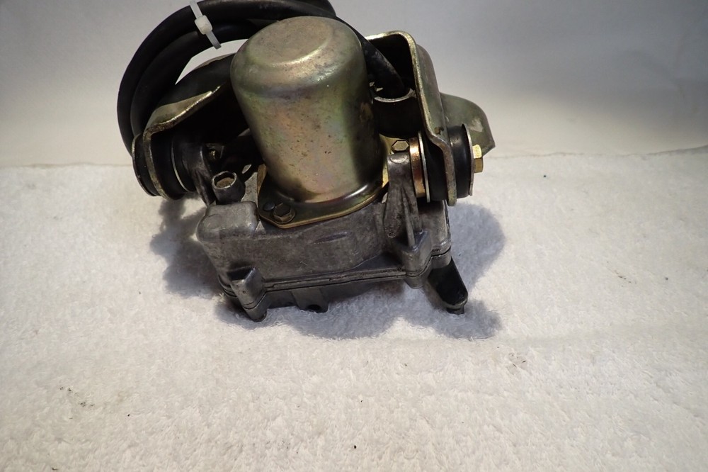 Mercedes 126 VDO Crouse control Actuator (3) Available