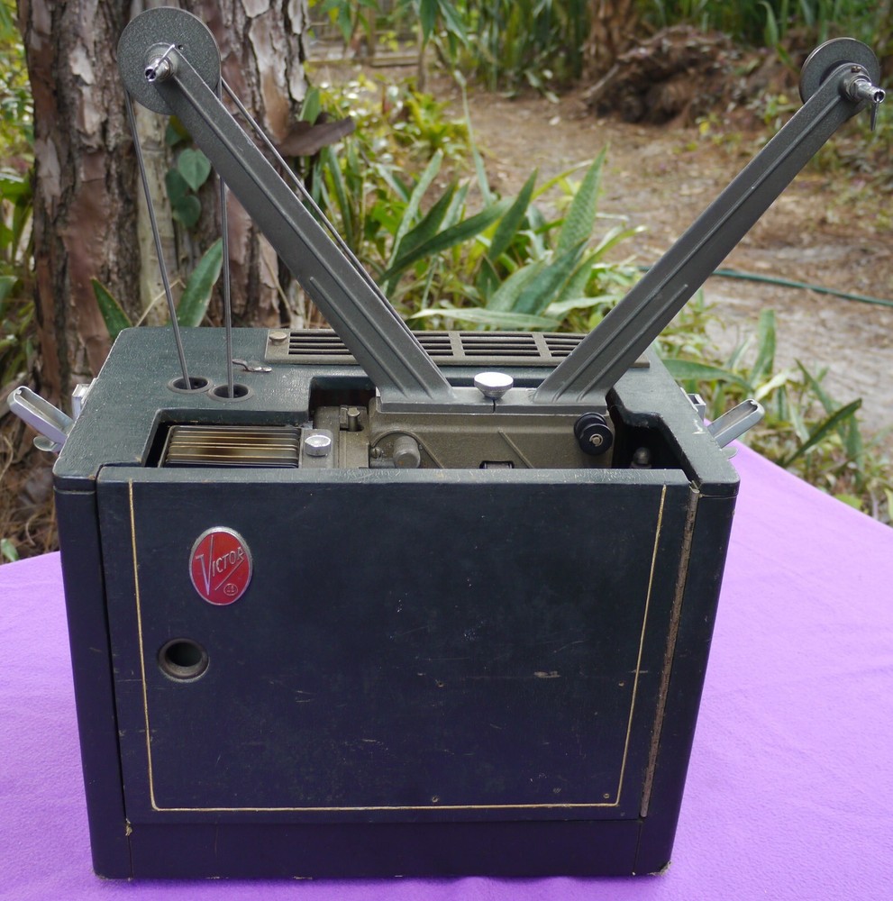 VICTOR 16MM Sound PROJECTOR 65-25