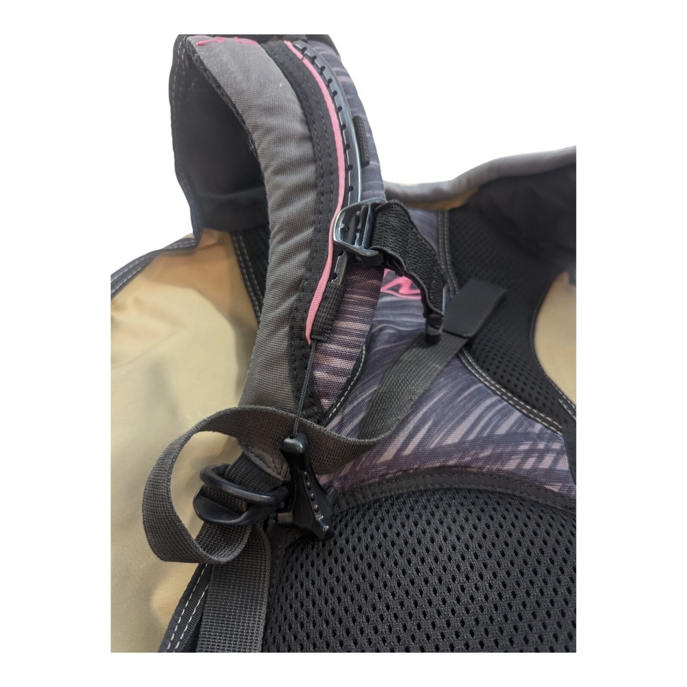 Aqualung Zuma - Size Small/Medium - 2 Patches