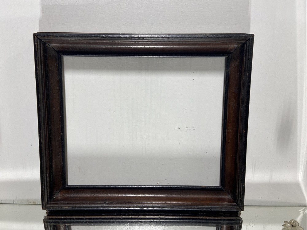 VTG. Georgian Design Solid Wood Picture Frame