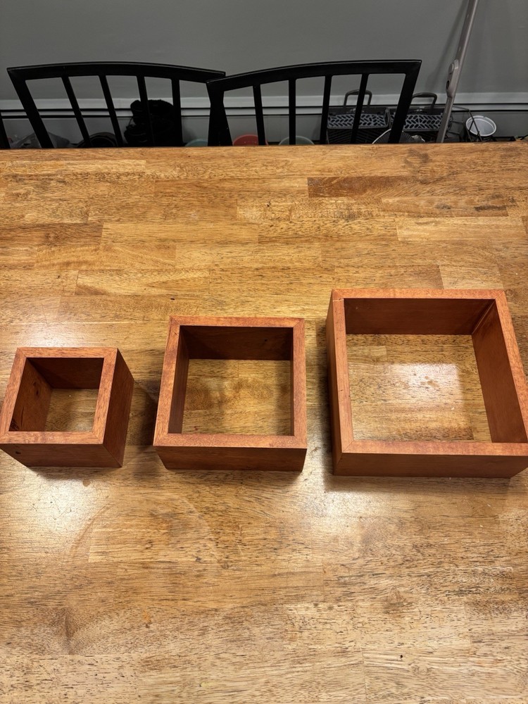 Square Shelves in Assorted Sizes, 3 Count