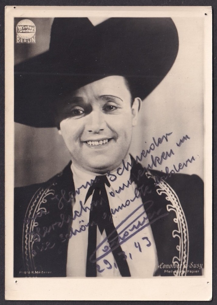 "Conower & Susy" Mexican performance duo signed postcard