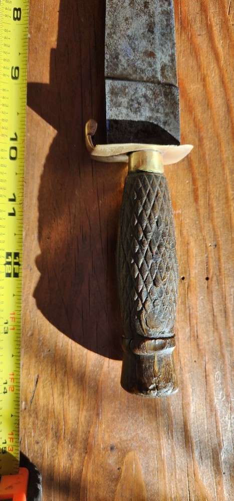 WW1 era Thistle Carved Fighting Dagger