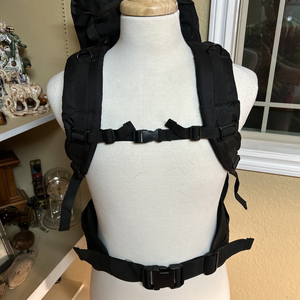 Outlander Extreme 80 Internal Frame Backpack W Attached Day Pack GUC