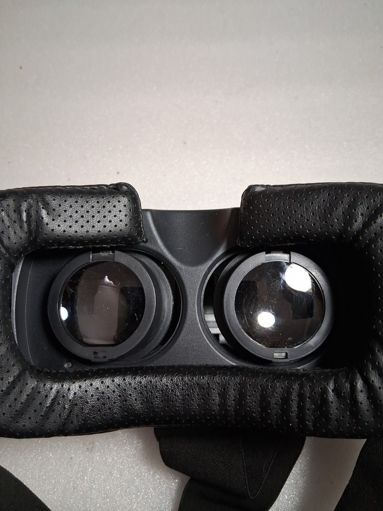Urban Carry Immersive Virtual Reality Headset NIB