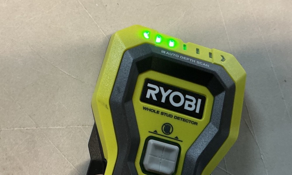 RYOBI ESF5002 Whole Stud Finder Auto Depth Scan Tech Hand-Held Multiple LED A21