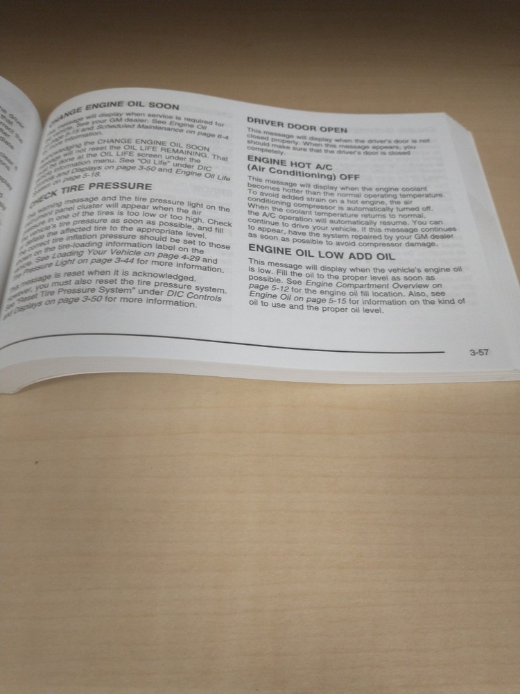 2006 Buick Lucerne Owners Manual EUC