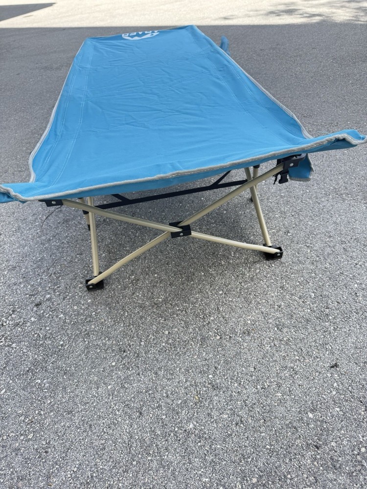 ARAER Camping Cot Blue 450LB Rating Good Condition
